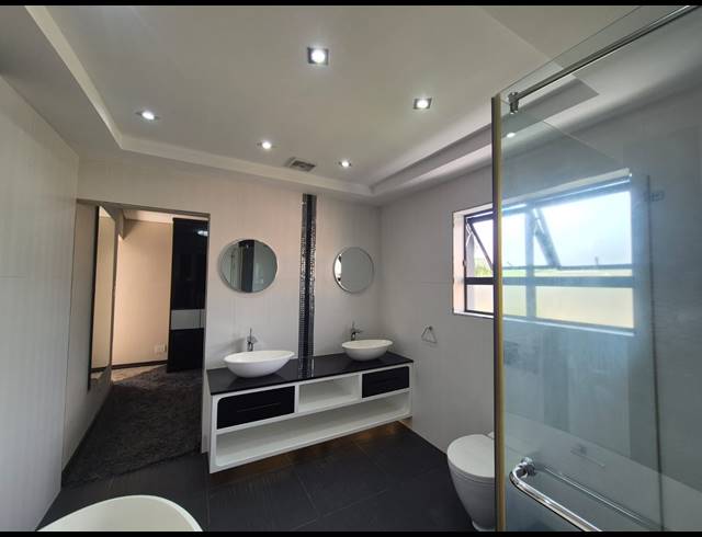 4 BEDROOM HOUSE FOR SALE IN SOMERSET PARK